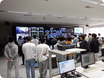 写真 ダム総合管理施設（九州電力(株))