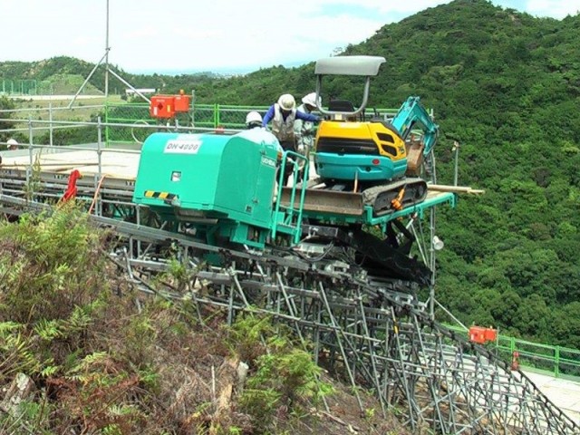 フラットデッキダンプ台車