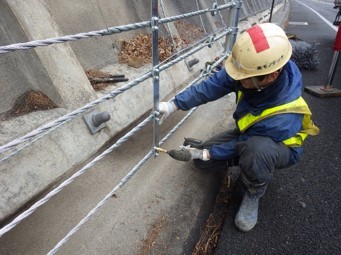 7.間隔保持材設置