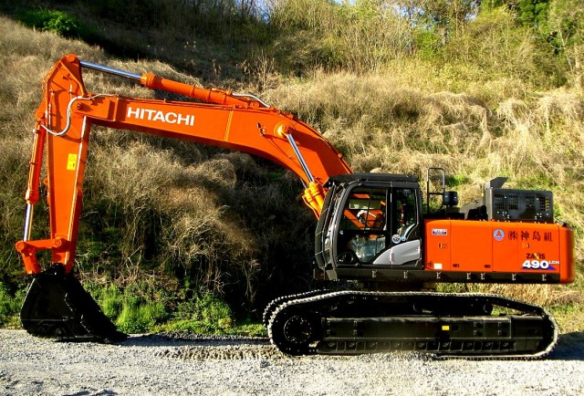 使用機械 4 バックホウ山積1.9m3 (ZAXIS 490)